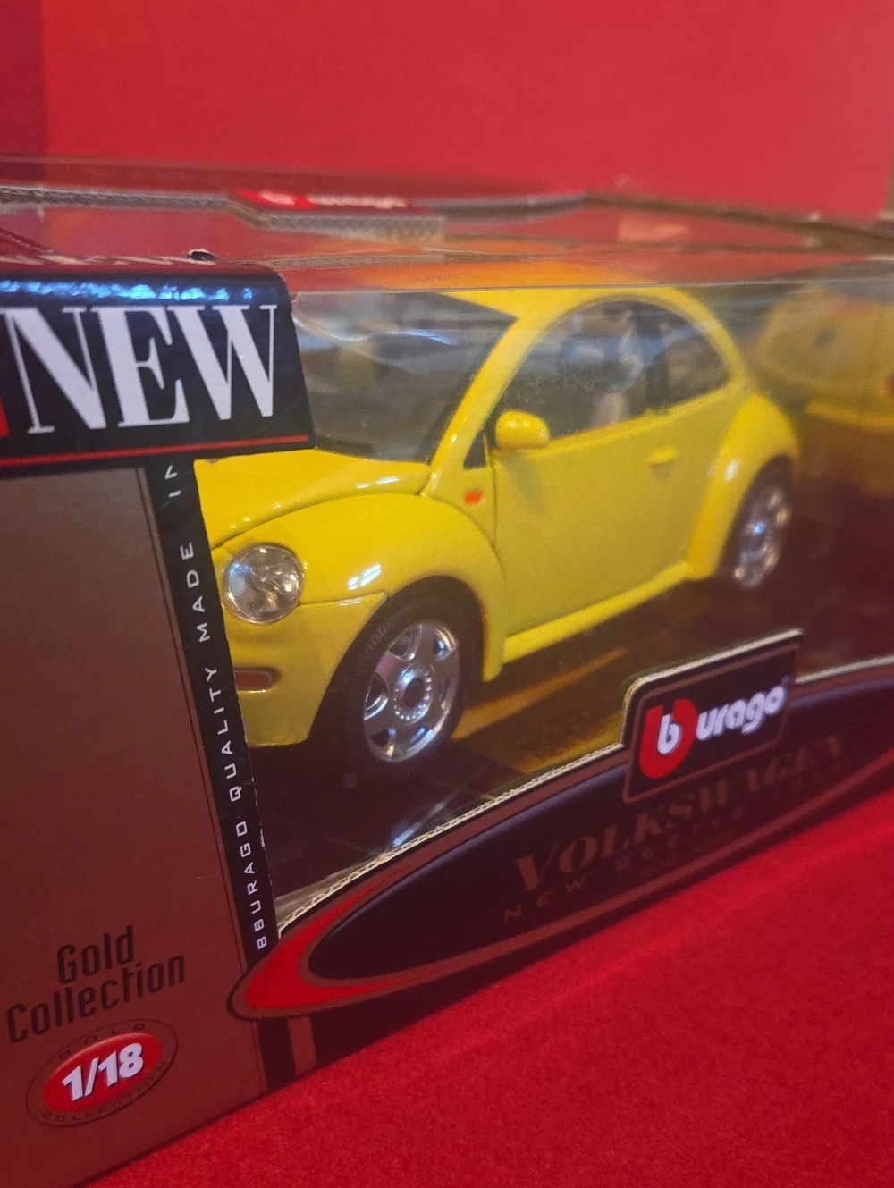 1/18 scale 1998 Yellow Volkswagen Beetle Die-Cast Toy Car by Burago